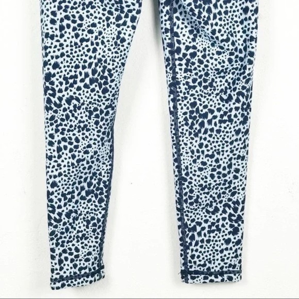 Cotton On Body High Waist Leopard‎ Leggings S Reversible 7/8 Athleisure - Picture 12 of 15